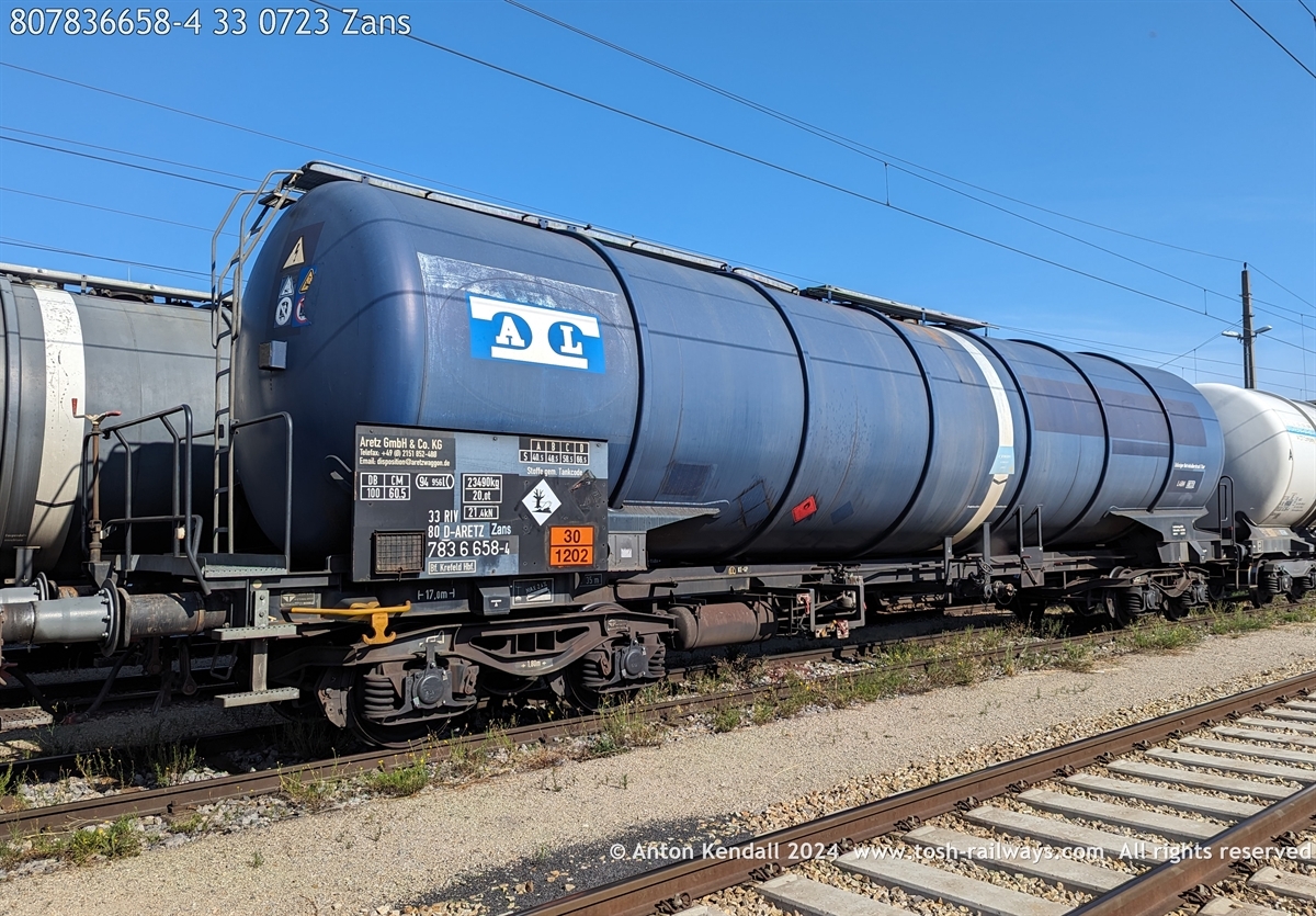 807836658-4_33 0723 Zans.jpg